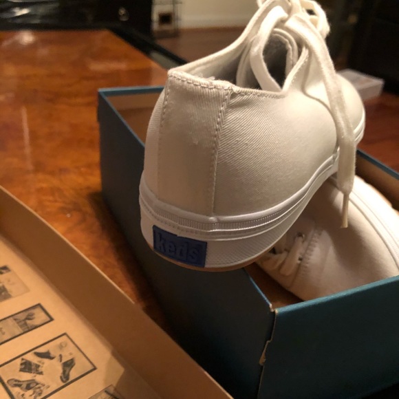 KEDS tennis shoes - Picture 3 of 4